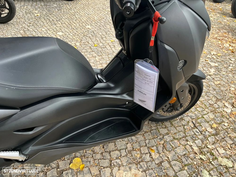 Yamaha X-Max - 9