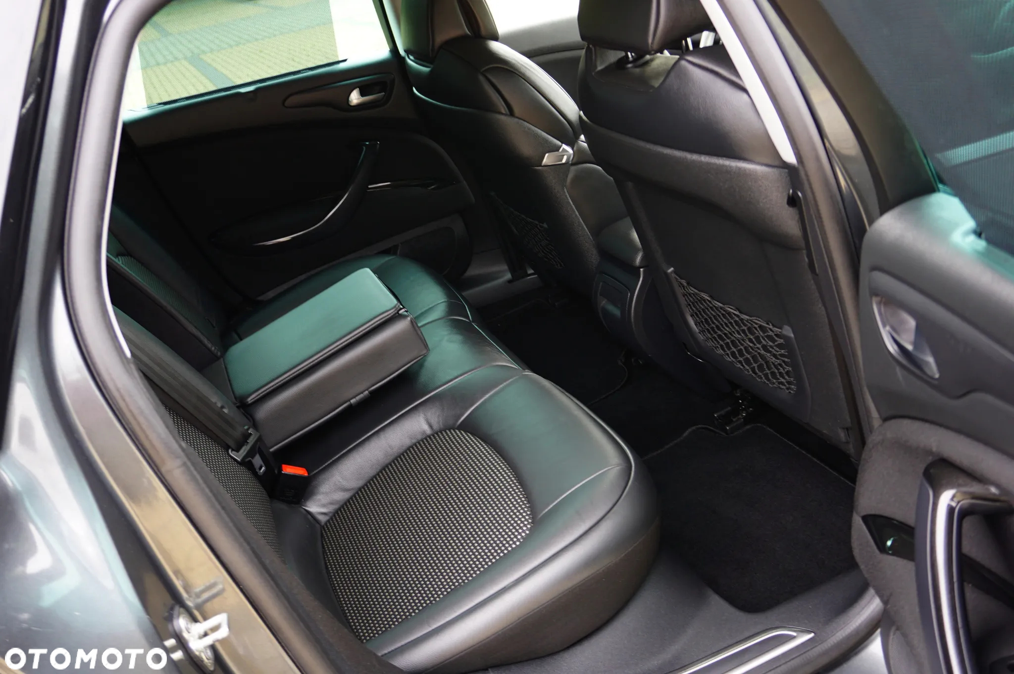Citroën C5 Tourer BlueHDi 180 S&S EAT6 Exclusive - 26