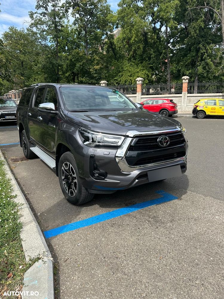 Toyota Hilux - 2