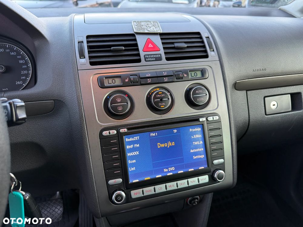 Volkswagen Touran 2.0 TDI DSG United - 15