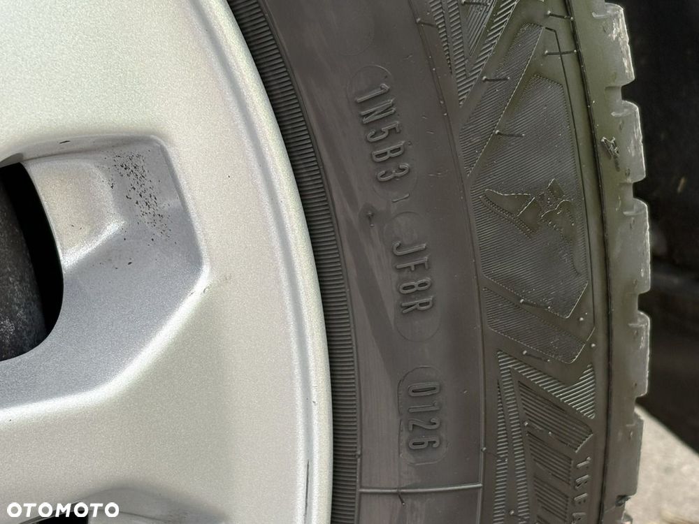Ford Transit Connect - 38