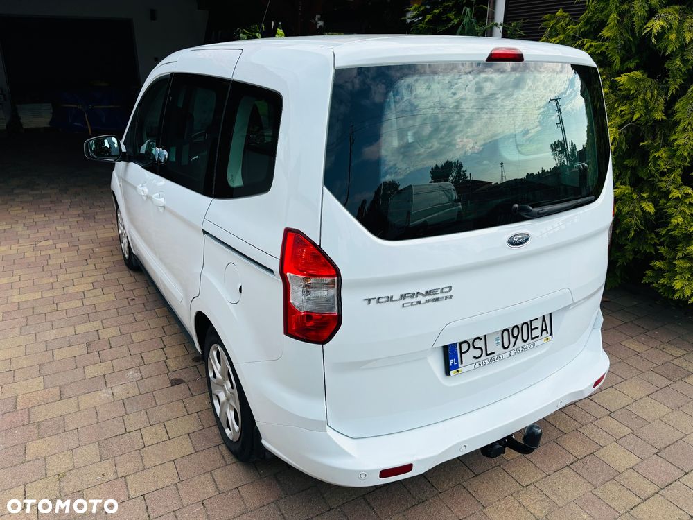 Ford Tourneo Courier - 6