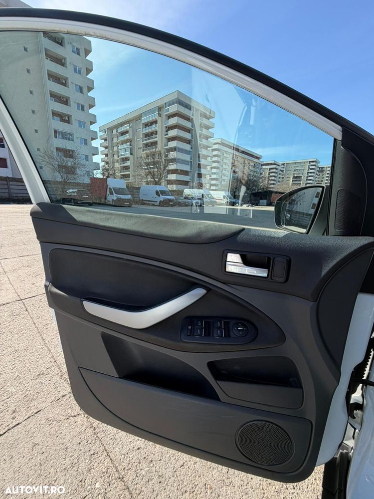 Ford Kuga 2.0 TDCi 4WD Trend - 9