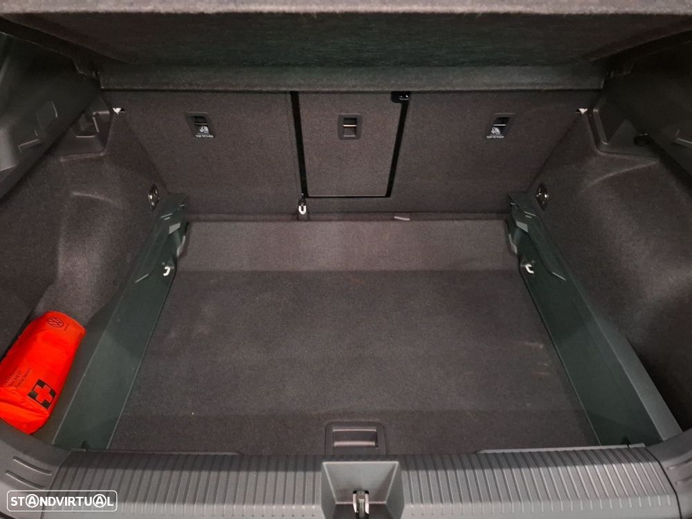 VW T-Roc 1.5 eTSI Style DSG - 23