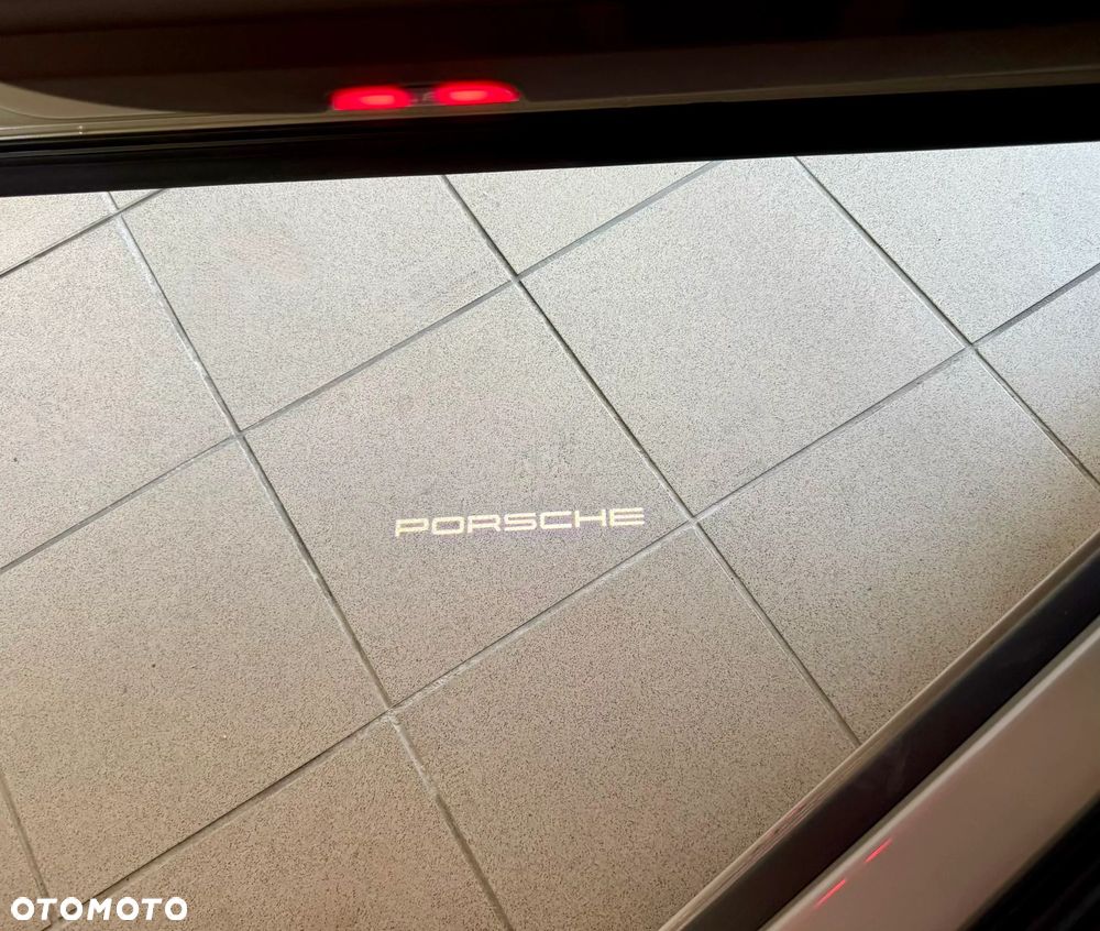 Porsche Cayenne S E-Hybrid PHEV - 18