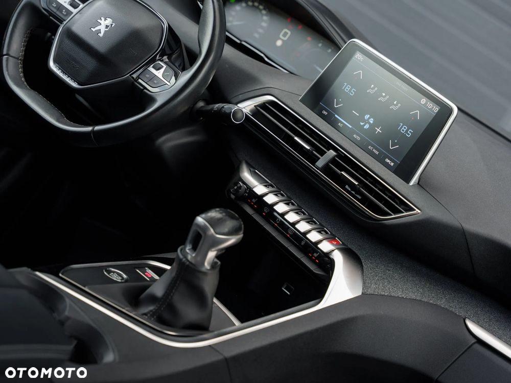 Peugeot 3008 1.5 BlueHDi Allure S&S - 21