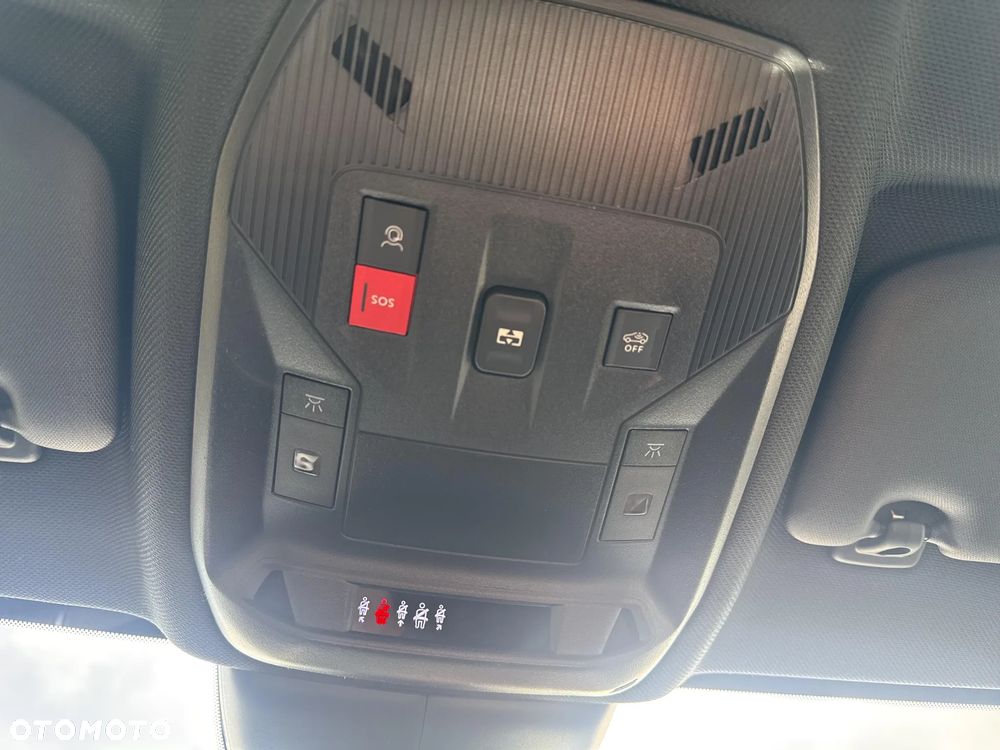 Peugeot 408 HYBRID 145 e-DSC6 GT - 29