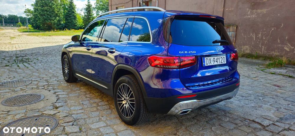 Mercedes-Benz GLB 250 4-Matic Style 8G-DCT - 6