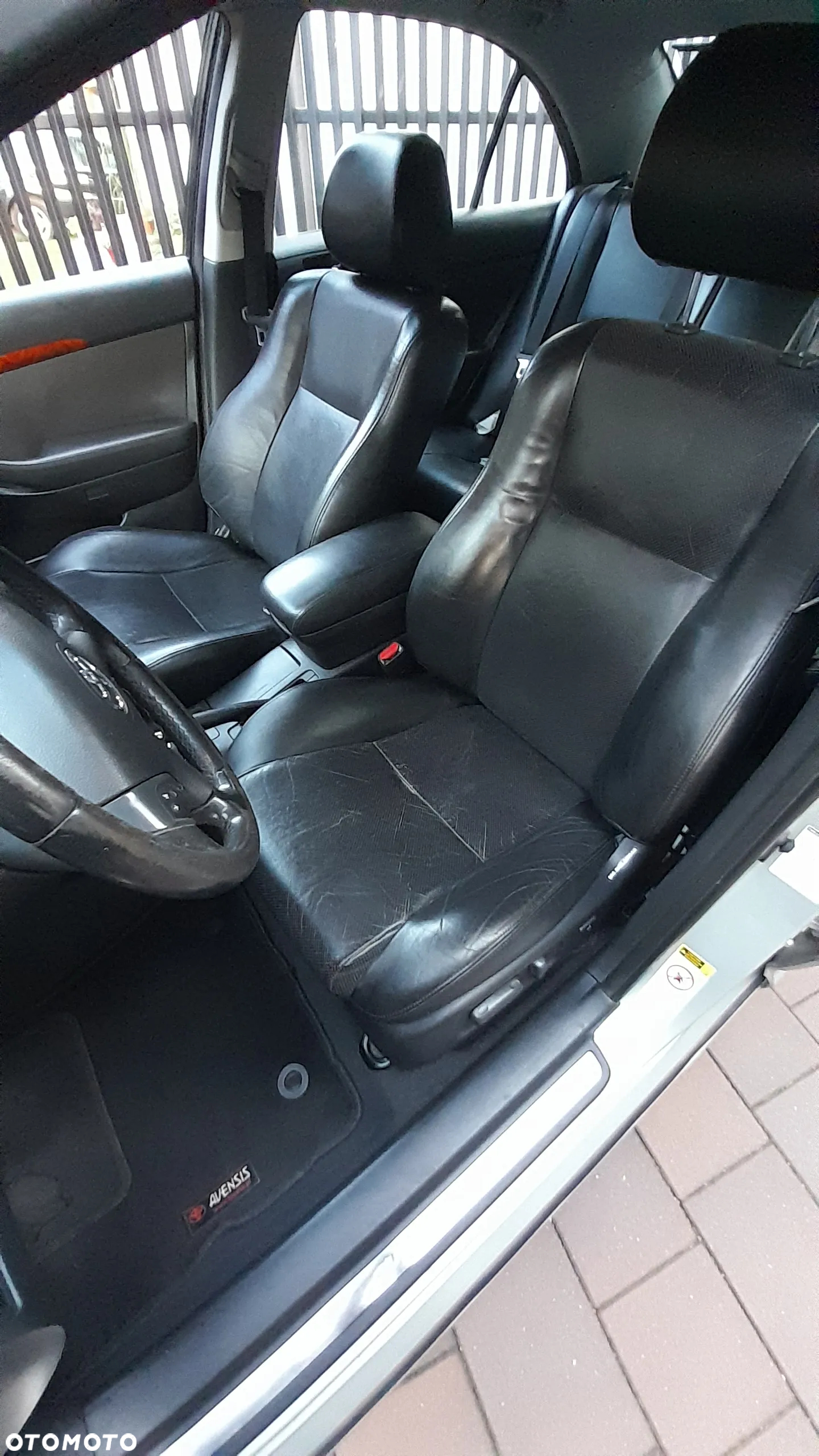 Toyota Avensis 2.0 D-4D Sol - 6