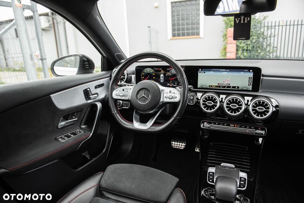 Mercedes-Benz Klasa A 250 7G-DCT AMG Line - 31