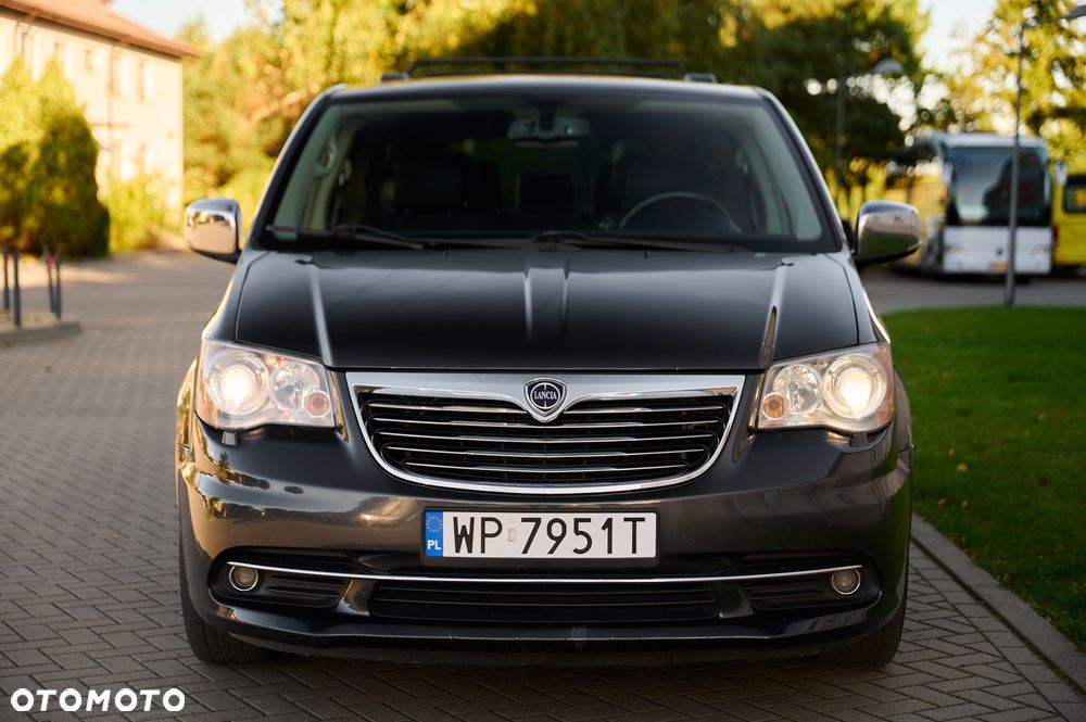 Lancia Voyager - 3