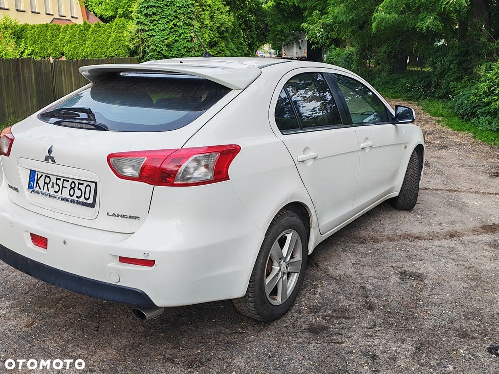Mitsubishi Lancer 1.8 Invite - 3
