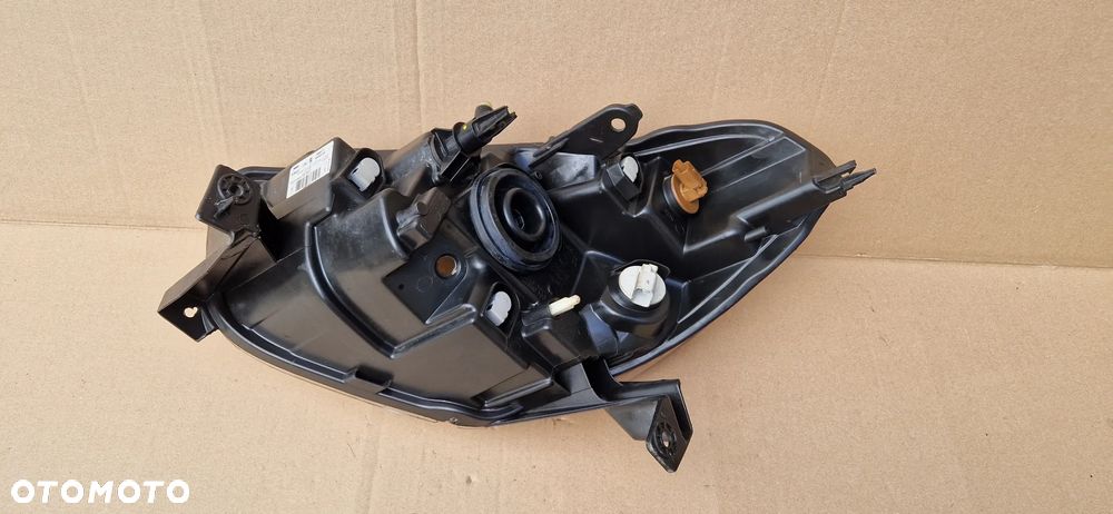 DACIA DOKKER LODGY LAMPA PRZEDNIA PRZÓD PRAWA 260102414R - 3