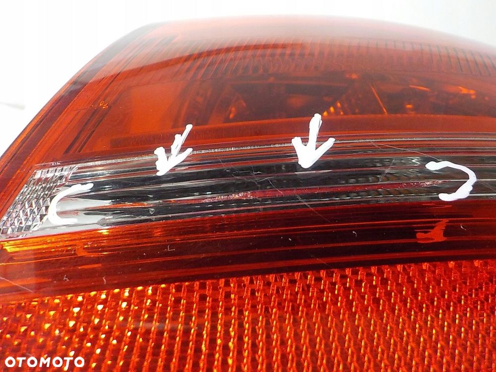 AUDI A3 II 8P SPORTBACK LIFT LAMPA PRAWA TYŁ TYLNA - 3