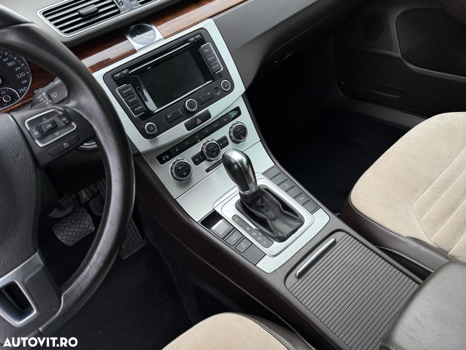 Volkswagen Passat Variant 2.0 TDI BlueMotion Technology Highline DSG - 20