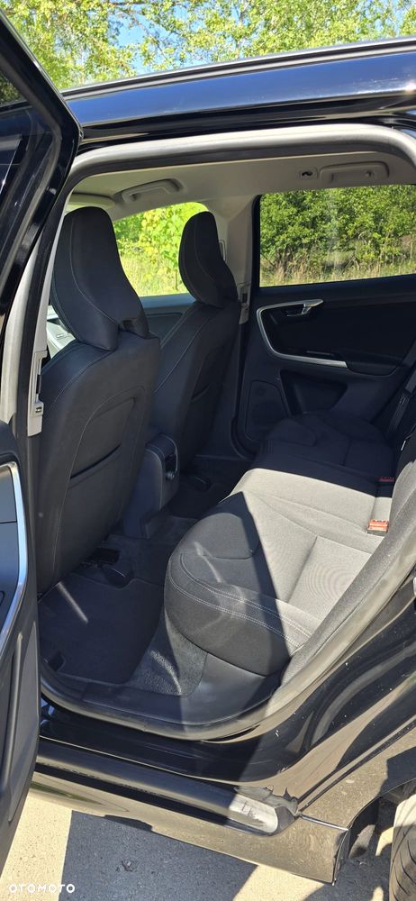 Volvo XC 60 D4 AWD Kinetic - 25