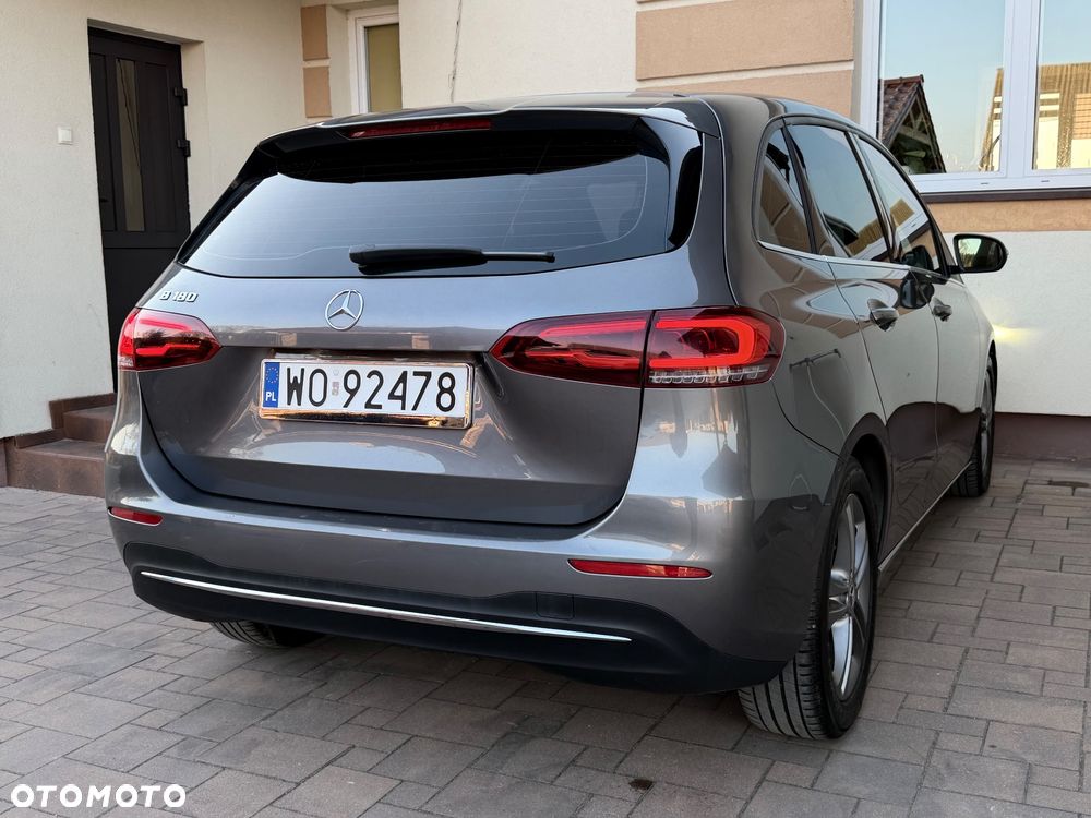 Mercedes-Benz Klasa B 180 7G-DCT Progressive - 19