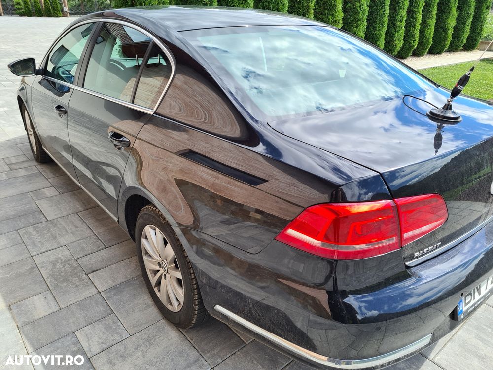 Volkswagen Passat 2.0 TDI BlueMotion Technology R-Line - 2