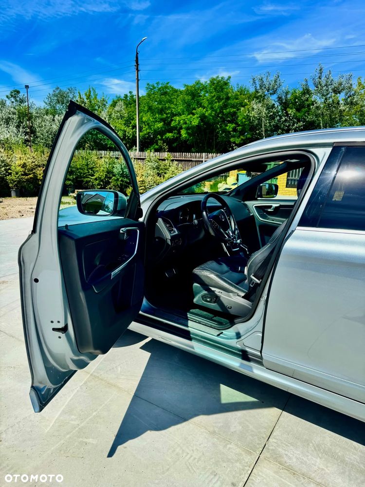 Volvo XC 60 D4 R-Design - 7