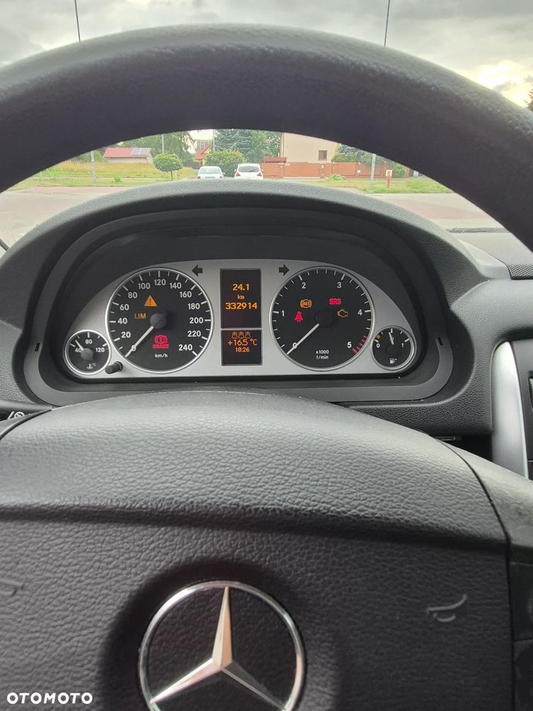 Mercedes-Benz Klasa B 180 CDI - 10