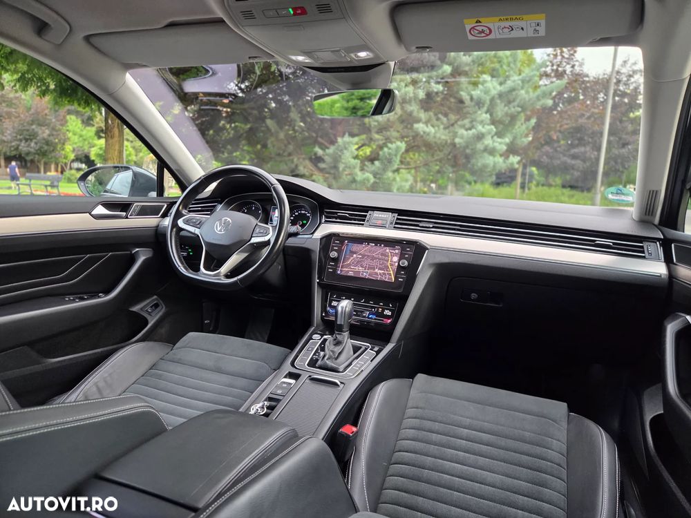Volkswagen Passat 2.0 TDI SCR DSG Elegance - 16