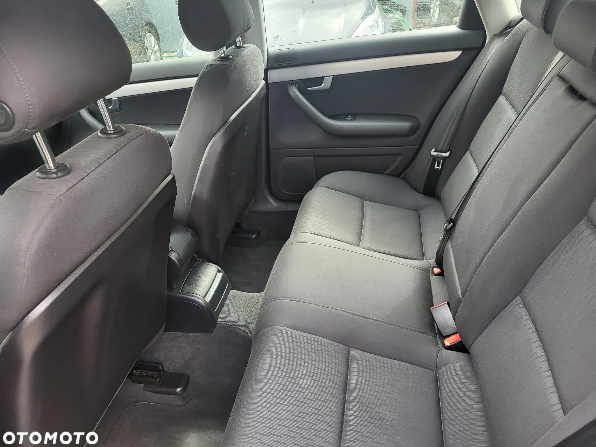 Audi A4 1.6 - 18