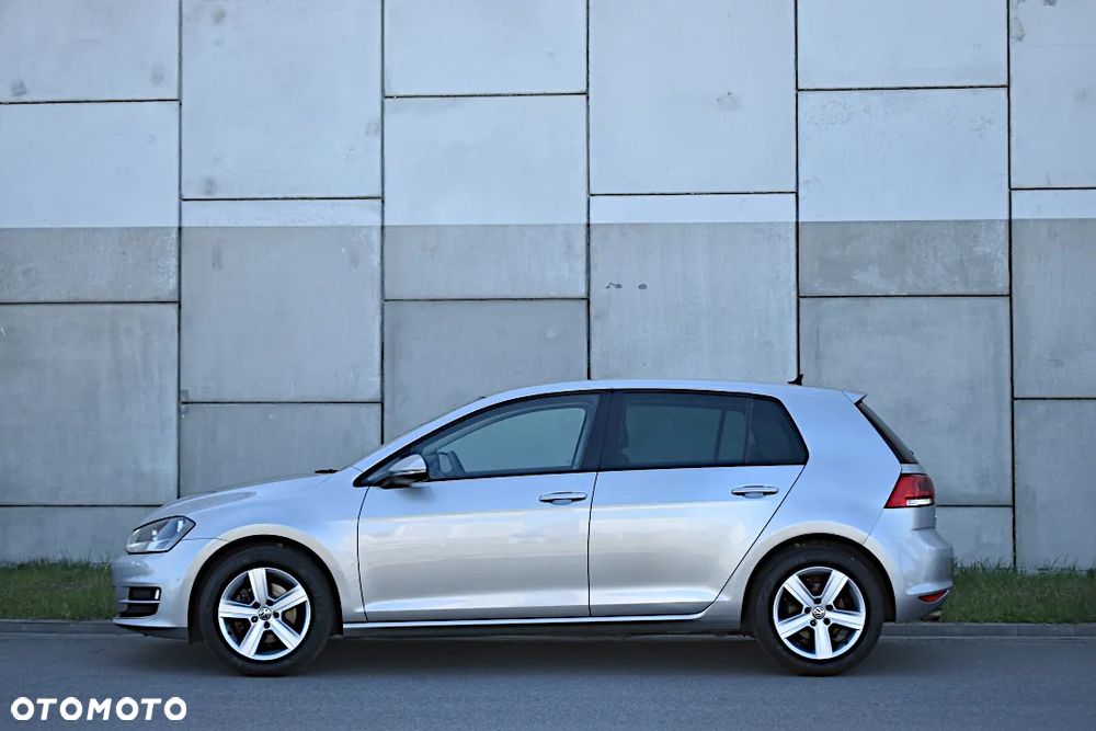 Volkswagen Golf - 8