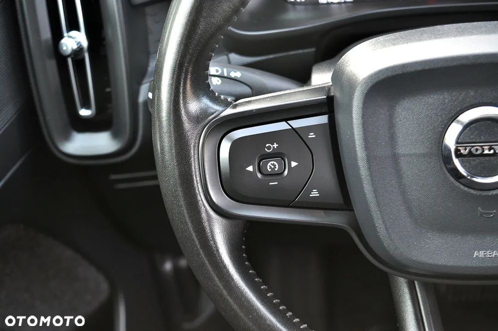 Volvo XC 40 D3 Momentum - 28