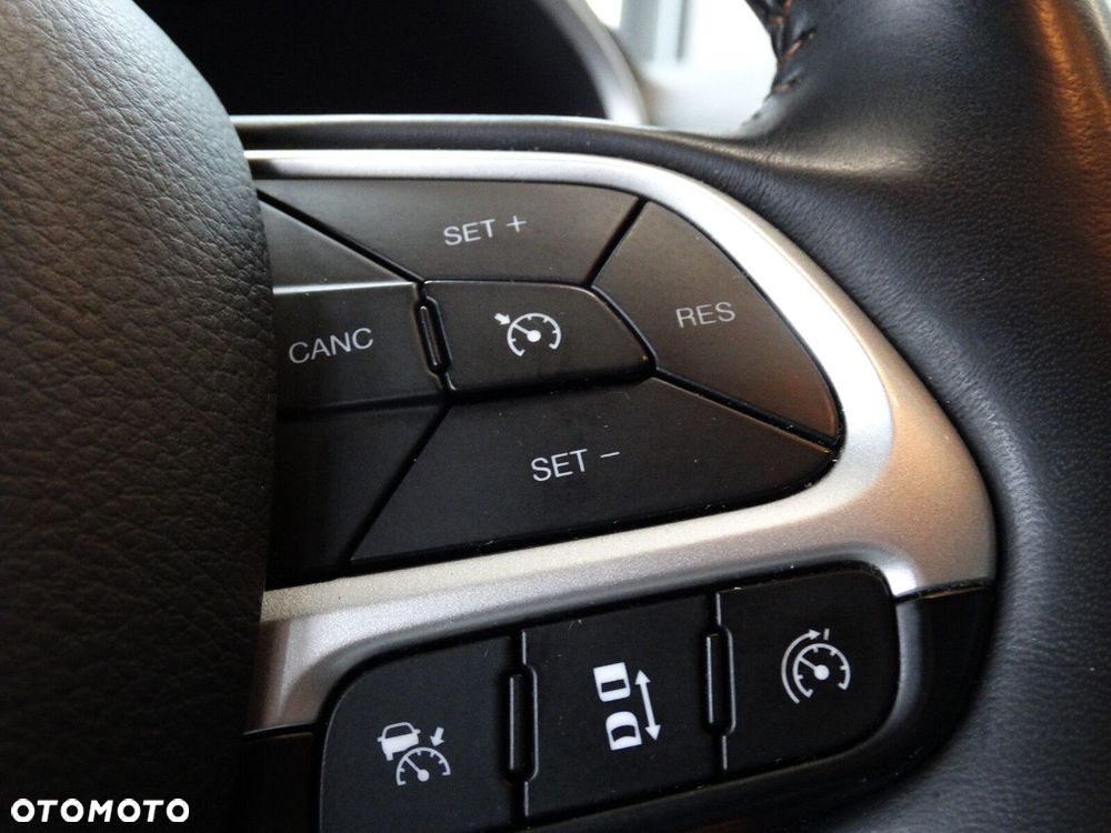 Jeep Compass - 18