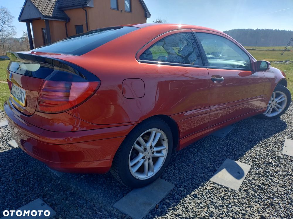 Mercedes-Benz Klasa C 180 Kompressor Sportcoupe Automatik Sport Edition - 3