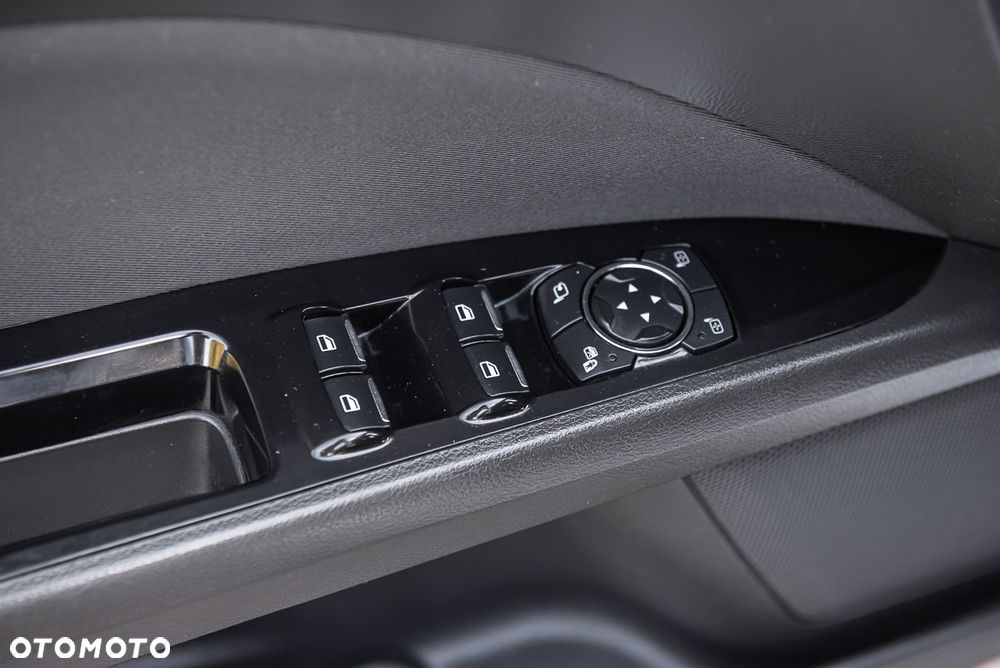 Ford Mondeo 2.0 TDCi Trend PowerShift - 16