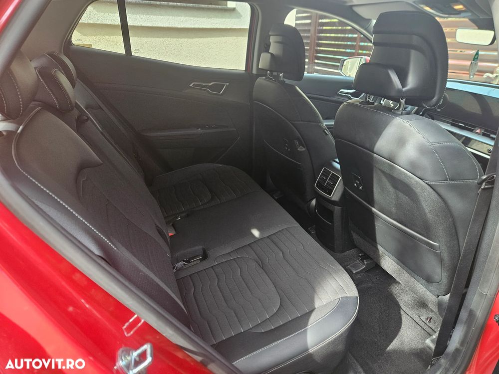 Kia Sportage 1.6 T-GDI HEV 6AT 4x2 Business Line - 9