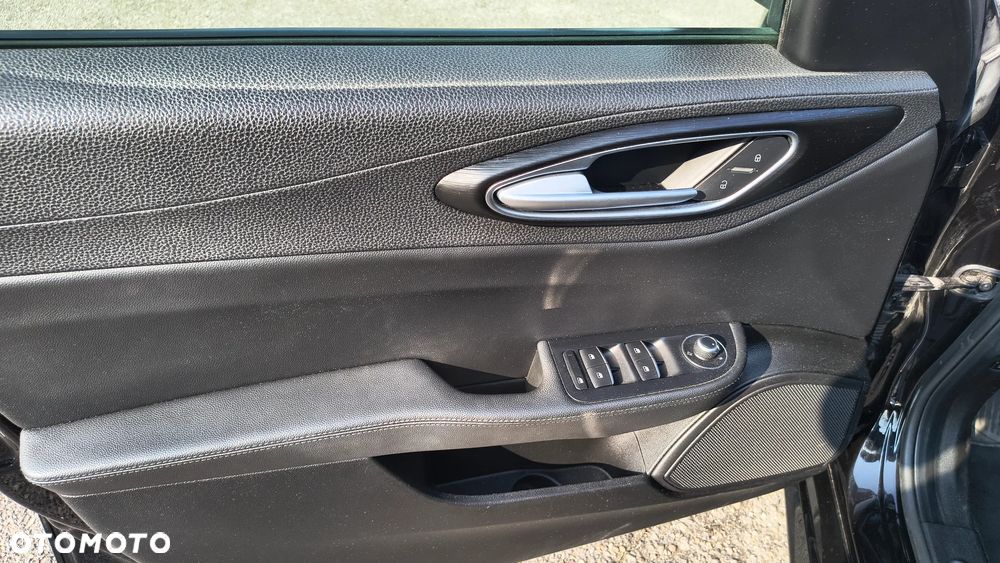 Alfa Romeo Giulia 2.0 Turbo - 8