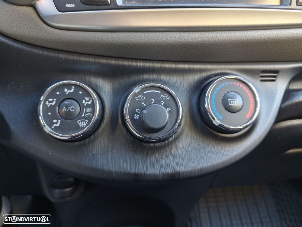 Toyota Yaris 1.0 VVT-i Comfort +PS Style +P.Techno - 12