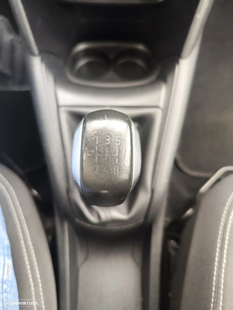 Peugeot 208 1.2 PureTech Style - 36