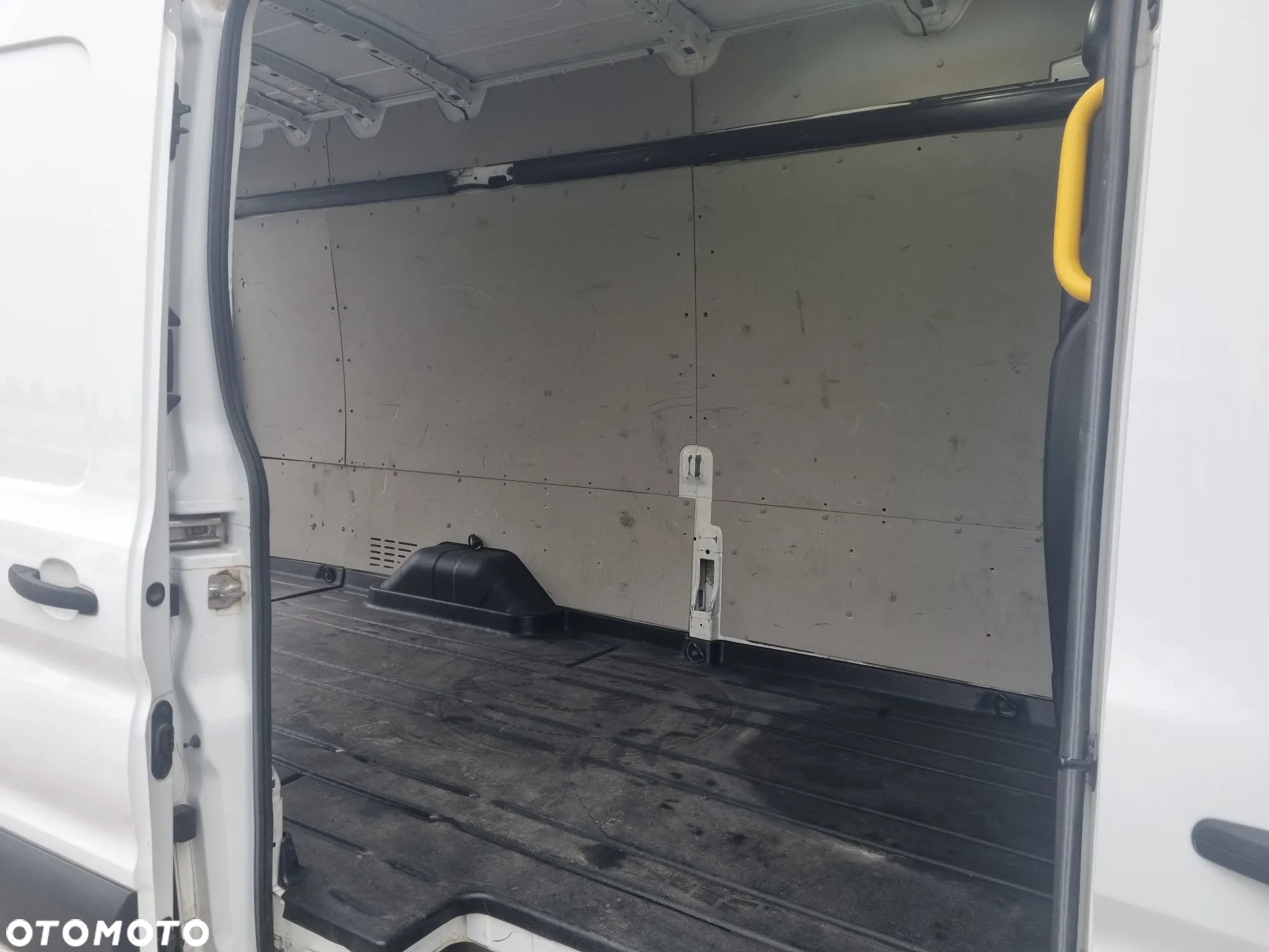 Ford Transit - 9
