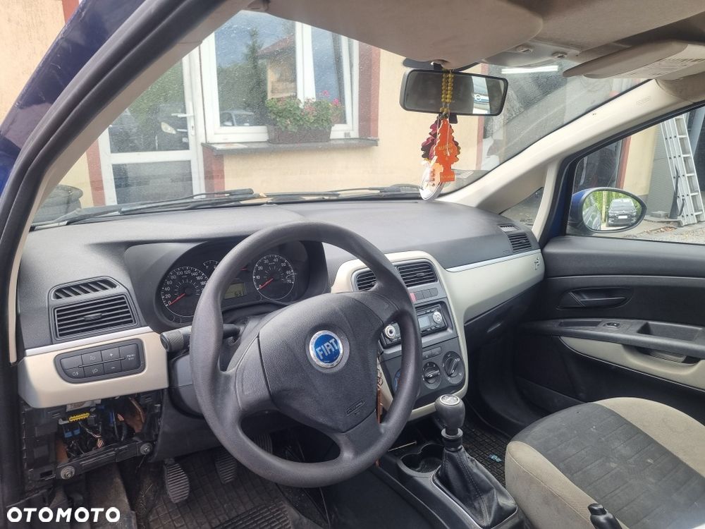 Fiat Grande Punto - 5