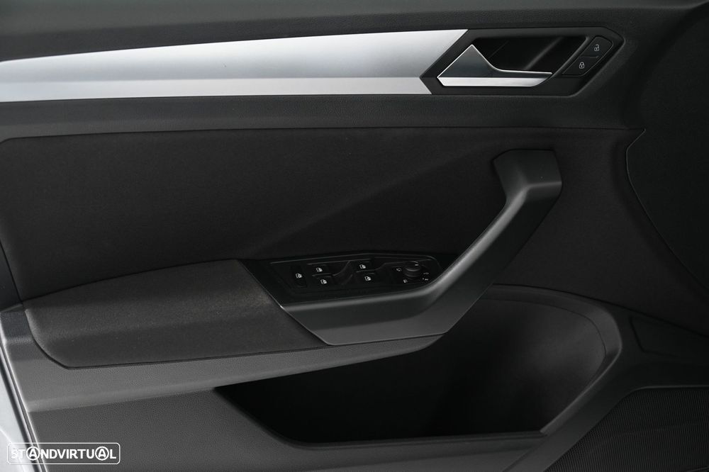 VW T-Roc 1.5 TSI Life DSG - 24