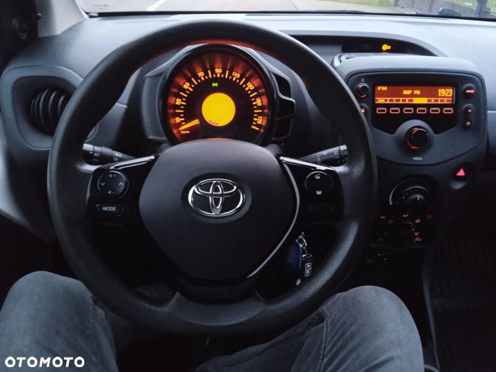 Toyota Aygo 1.0 VVT-i Color Edition - 13