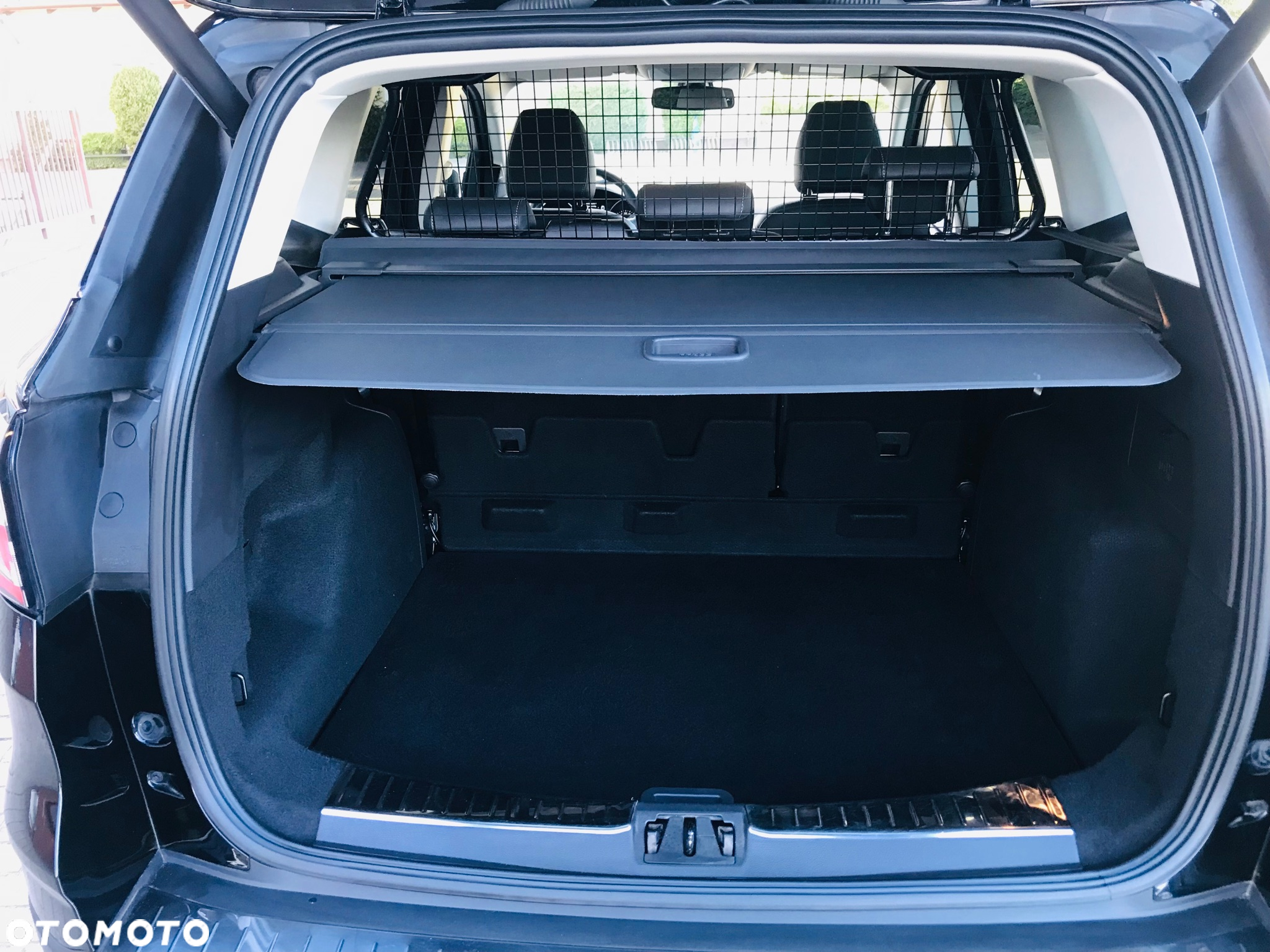 Ford Kuga 1.5 EcoBoost 2x4 Black & Silver - 25