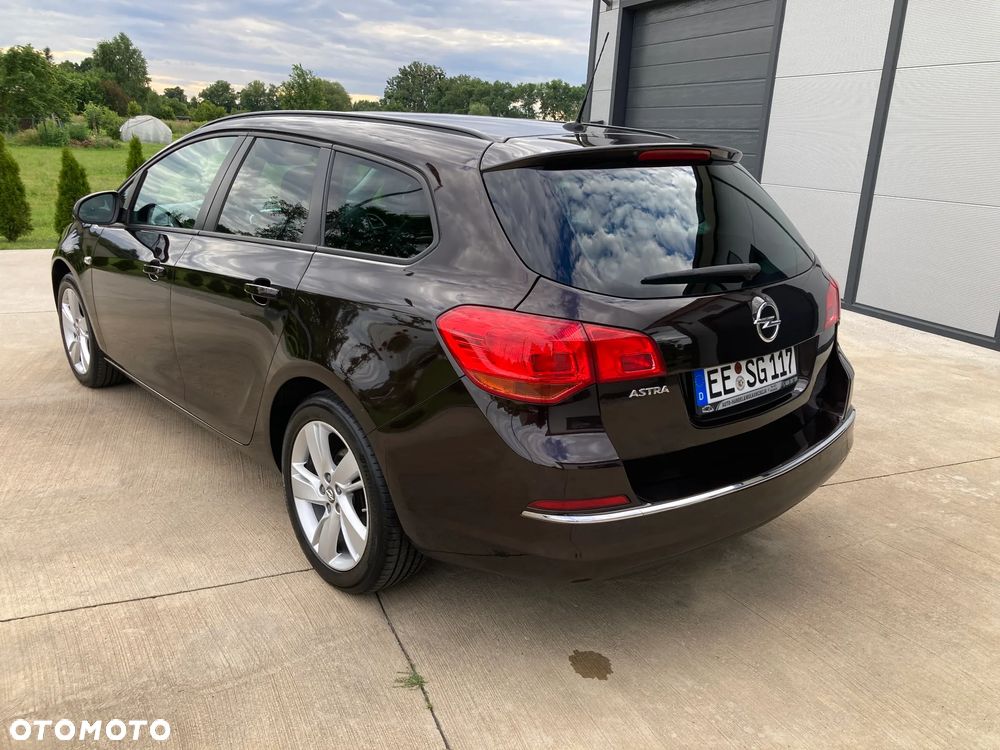 Opel Astra 1.4 T Cosmo EU6 - 8