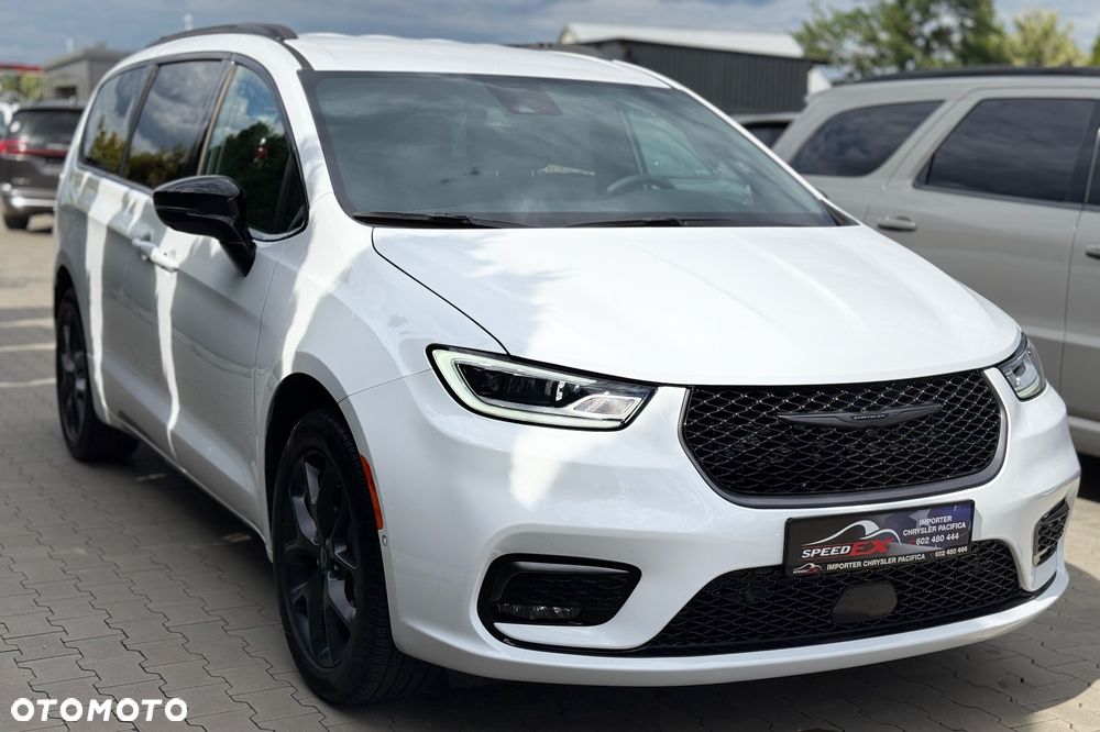 Chrysler Pacifica - 6