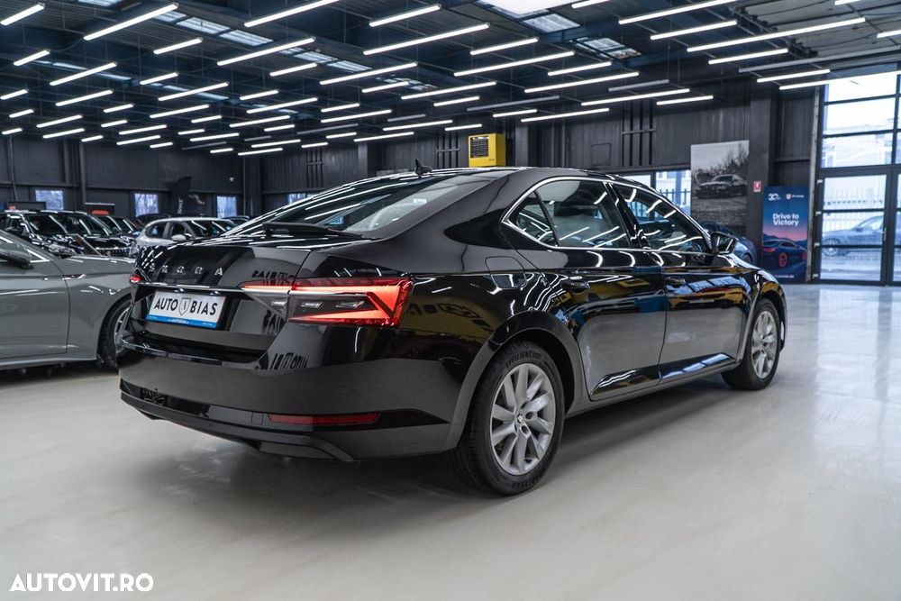 Skoda Superb 2.0 TDI DSG Style - 8