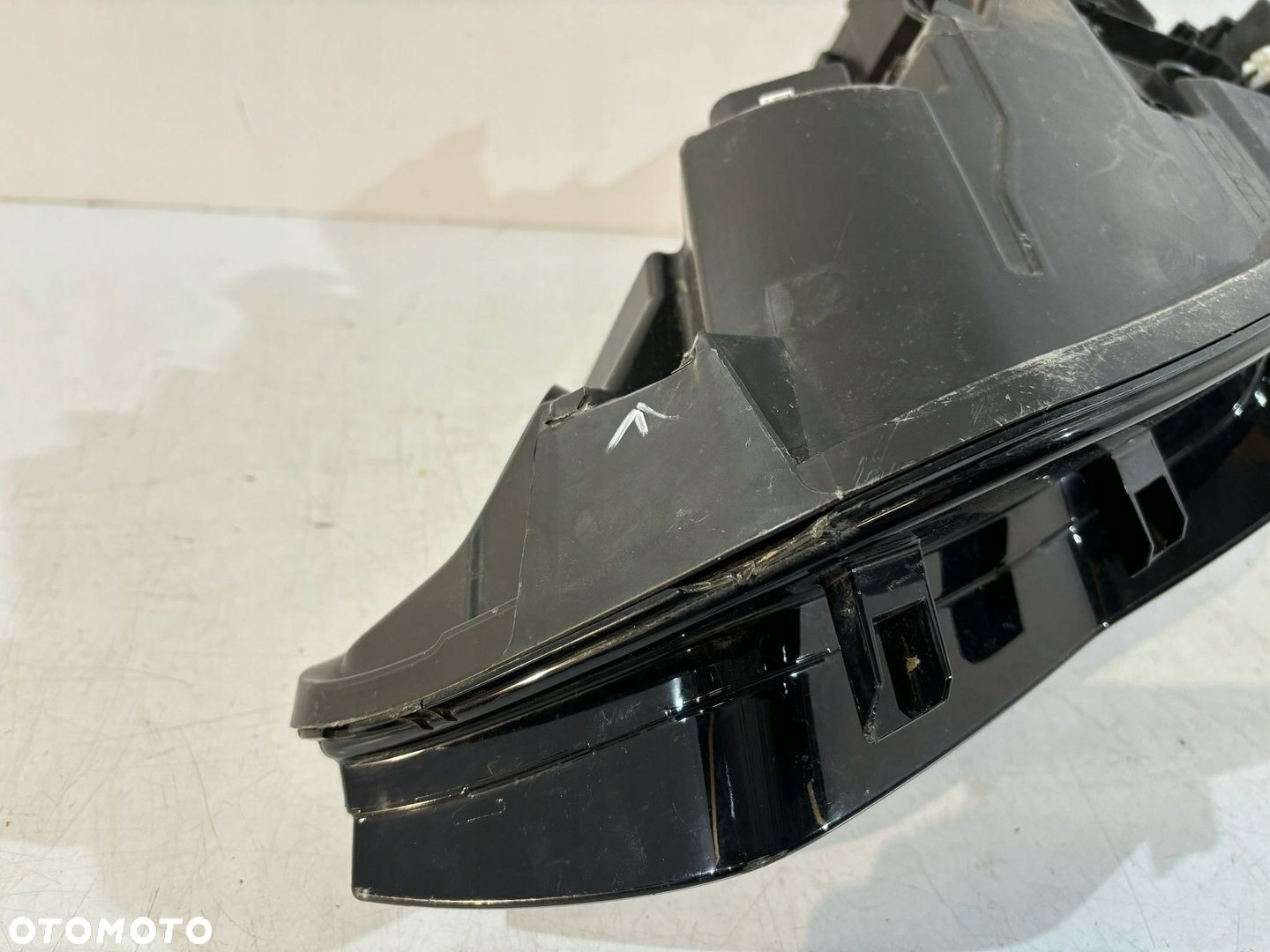 AUDI A6 C7 Lampa przednia Xenon Prawa - 17455 - 9