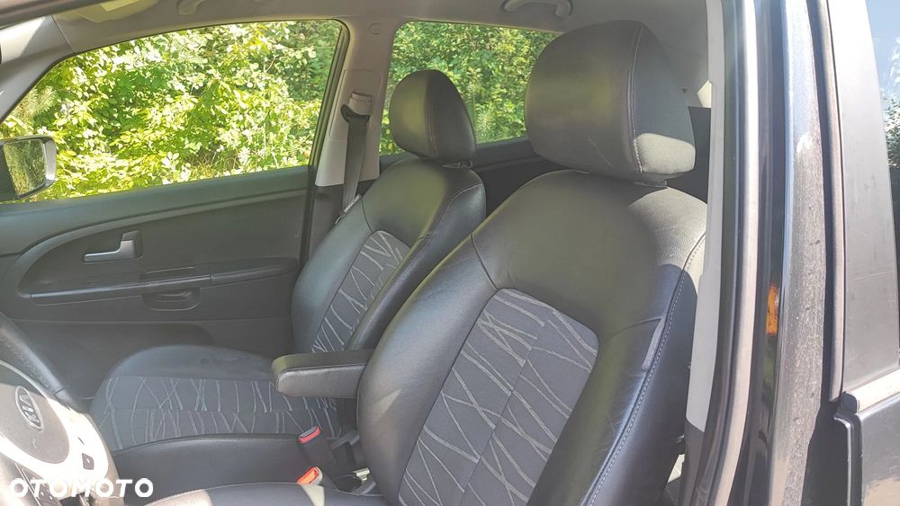 Kia Venga 1.4 CRDi 90 Vision - 13
