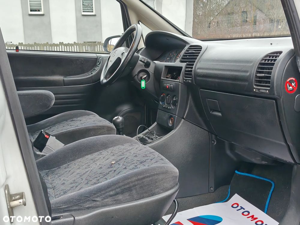 Opel Zafira 2.0 DTI Executive - 21