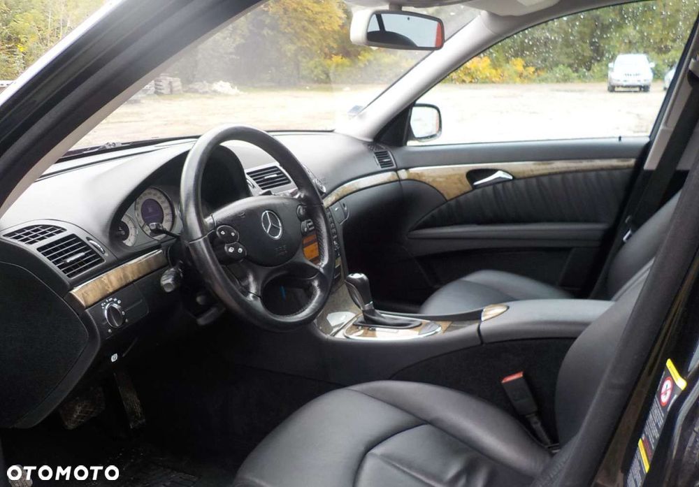 Mercedes-Benz Klasa E - 21