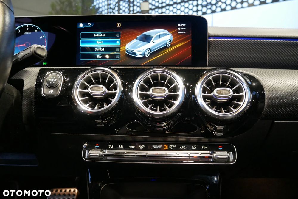 Mercedes-Benz CLA 200 7G-DCT Progressive - 26