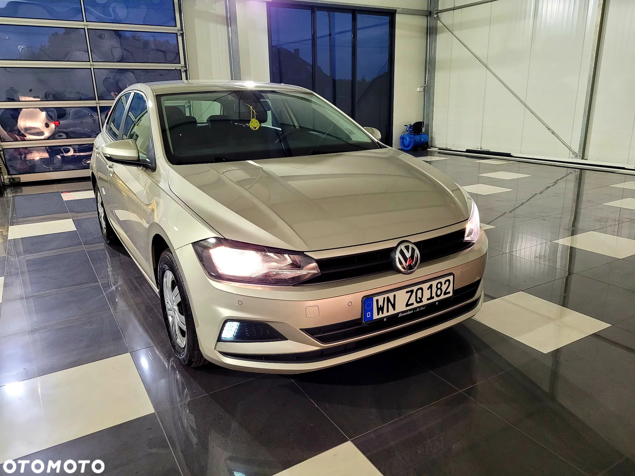 Volkswagen Polo 1.0 Comfortline - 6
