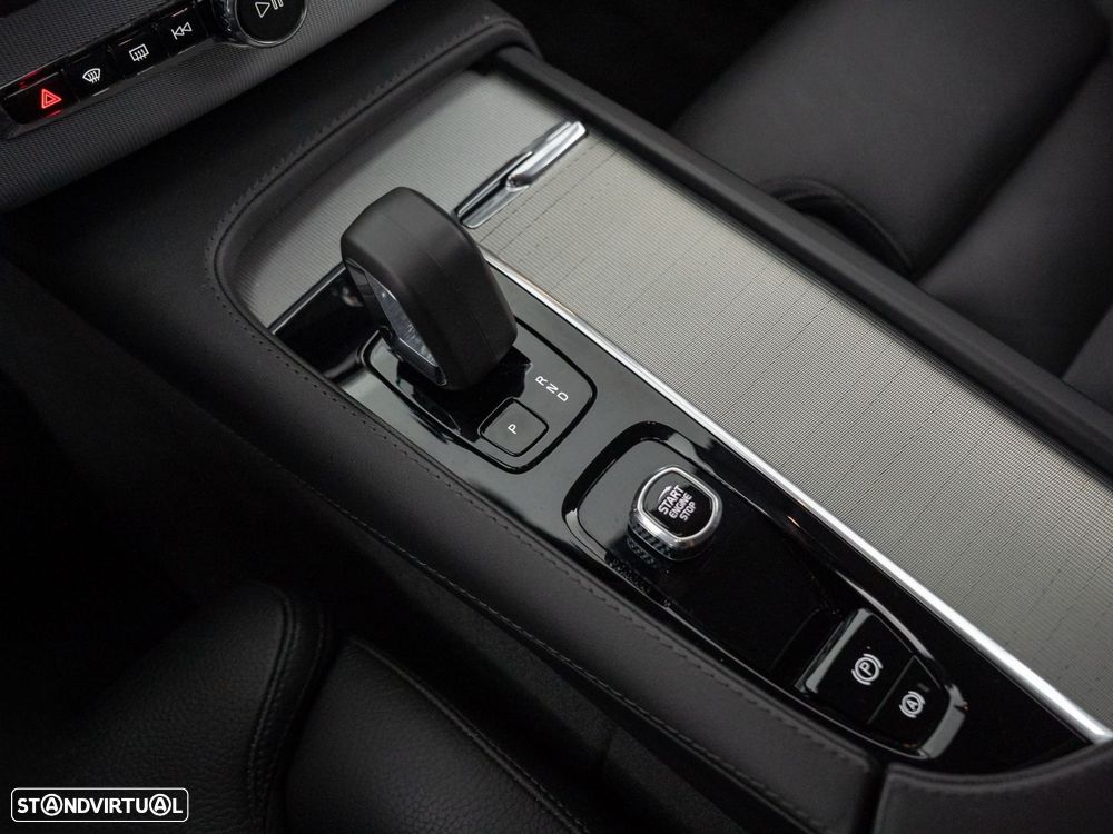 Volvo XC 90 2.0 T8 PHEV Plus Bright AWD - 27